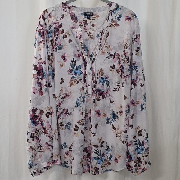 Torrid 1 1X 14/16 Floral White Georgette Pintuck Long Sleeve Tunic Top Blouse - Picture 3 of 11